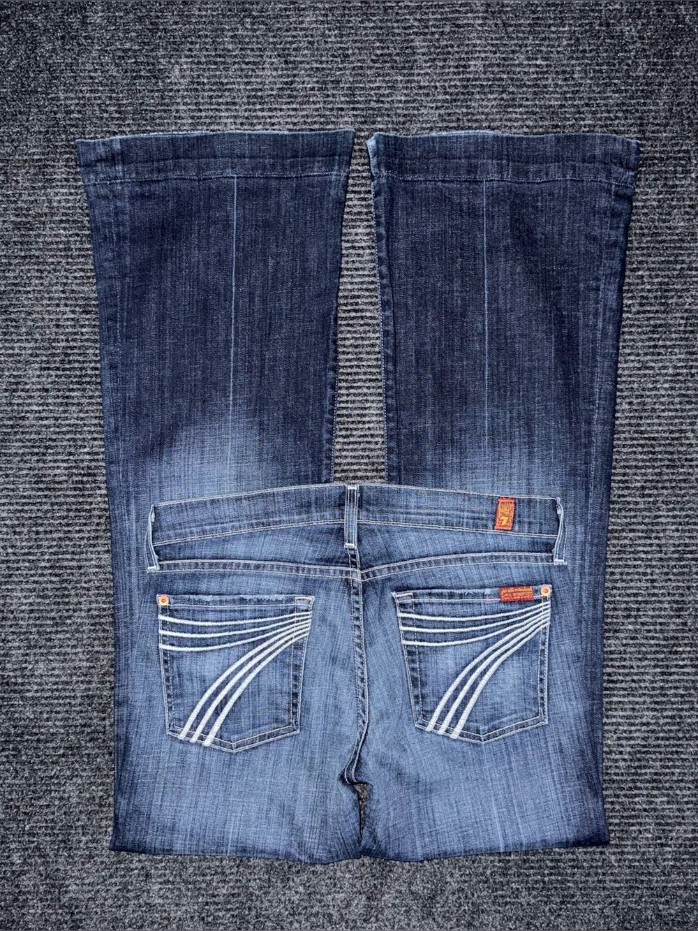 7 For All Mankind Dojo Low Rise Wide Leg Trouser Jeans Women’s 27 / 29x31.5 USA